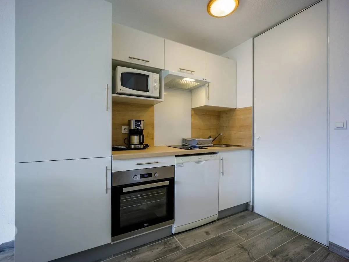 Appartement Neuf Pour 6, Parking Gratuit, Skis Et Acces Pistes En 5Min - Fr-1-695-4 Germ 0*,